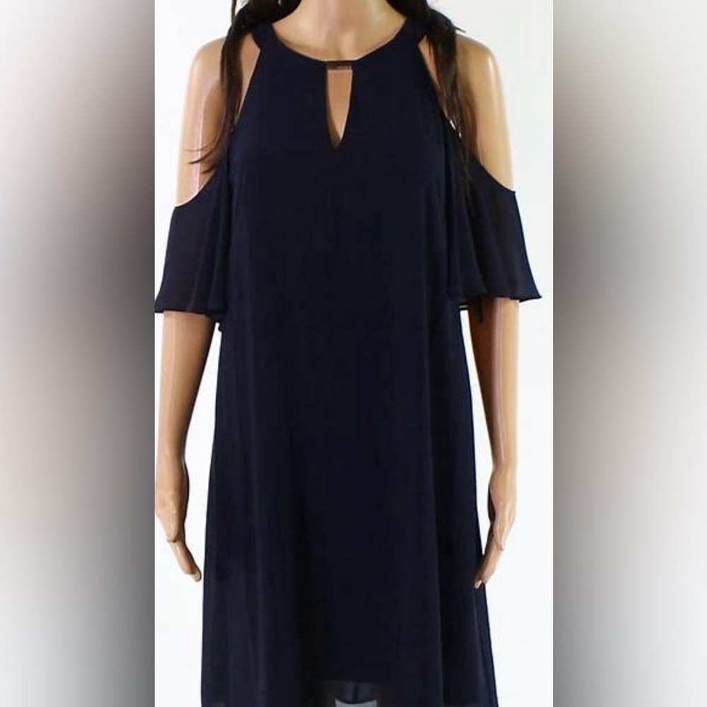 Vince Camino cold shoulder Dress - Picture 2 of 6